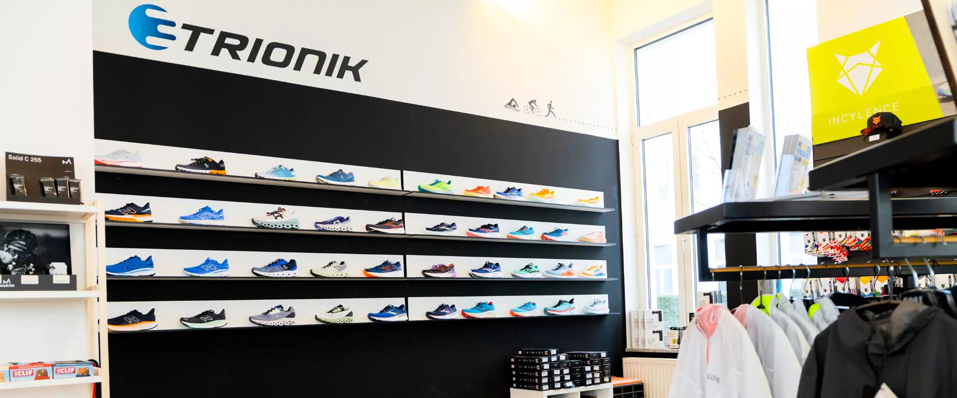 Große Auswahl an Laufschuhen im Trionik Store Hamburg